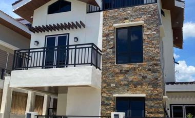 FOR SALE: 6 BEDROOM HOUSE & LOT IN SOUTH FORBES VILLAS, SILANG CAVITE CITY
