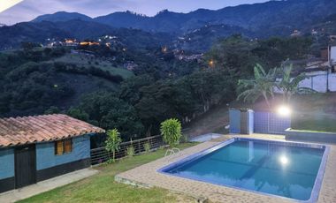 VENDO FINCA CERCA DEL PARQUE DE LAS AGUAS EN BARBOSA ANTIOQUIA.