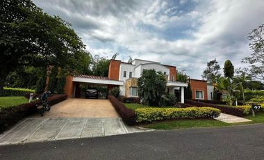 CASA  CAMPESTRE  TIERRA QUIMBAYA
