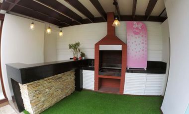 Alquiler Casa en Samborondón 5 dormitorios moderna piscina remodelada - C230