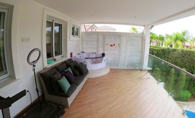 Alquiler Casa en Samborondón 5 dormitorios moderna piscina remodelada - C230