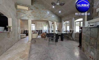 Casa grande en venta, Ranchería Ixtacomitán 3a Sección, cerca de Costco, amplios espacios.