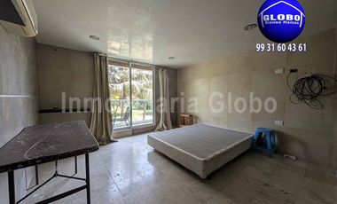 Casa grande en venta, Ranchería Ixtacomitán 3a Sección, cerca de Costco, amplios espacios.