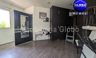Casa grande en venta, Ranchería Ixtacomitán 3a Sección, cerca de Costco, amplios espacios.