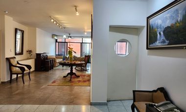 Departamento en venta con vista a la playa y al puerto de Manta, muy cerca del Mall del Pacifico