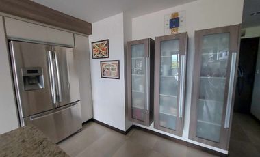 Penthouse duplex de lujo en venta. Cuenca. Ave Remigio tamariz estadio. Vista a la ciudad y al cajas terrazas