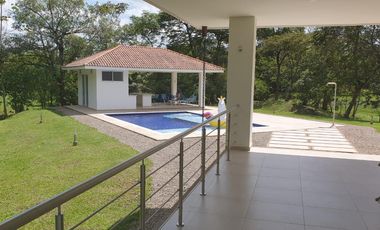 ESPECTACULAR CASA CAMPESTRE
