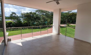 ESPECTACULAR CASA CAMPESTRE