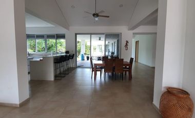 ESPECTACULAR CASA CAMPESTRE