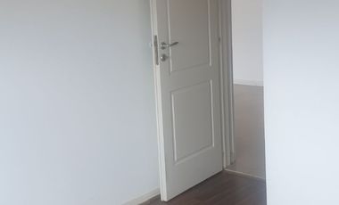 ALQUILER  DPTO DOS AMBIENTES EN IMPORTANTE EDIFICIO. MORON CENTRO