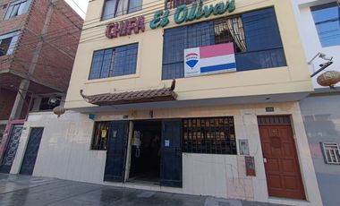 Casa en venta, en plena avenida El Olivar. Callao