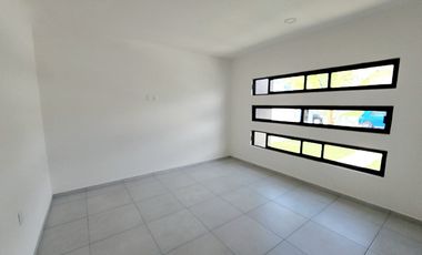 Por $3'598,000 puedes Vivir en esta Casa con Recámara en PB, en el Fraccionamiento más Nuevo en la Zona boca del rio