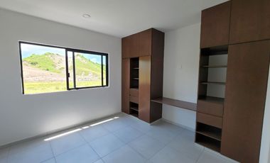 Por $3'598,000 puedes Vivir en esta Casa con Recámara en PB, en el Fraccionamiento más Nuevo en la Zona boca del rio