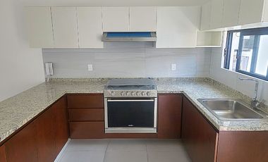 Por $3'598,000 puedes Vivir en esta Casa con Recámara en PB, en el Fraccionamiento más Nuevo en la Zona boca del rio