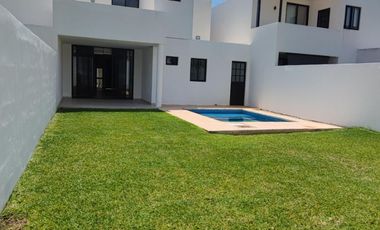 Renta Residencia🏠en Privada Fontana, al norte de Mérida, Yucatán, 4 Recámaras🛏️, piscina, etc.