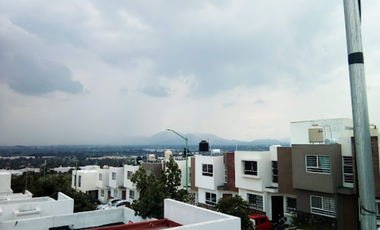 CASA EN REMATE EN PEDREGAL DEL BOSQUE FRACC ZIMALTA EN TLAQUEPAQUE