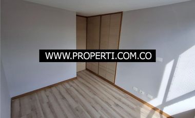 Apartamento en Arriendo Sector Loma de los Benedictinos - Envigado