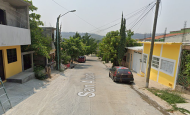 Casa en Remate Bancario en C. San Alberto, Santa Fe, Chiapas. (65% debajo de su valor comercial, solo recursos propios)