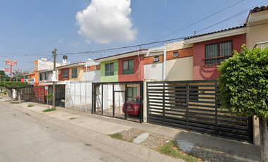 Casa en Av. La Llave, 45615 San Pedro Tlaquepaque, Jal., México