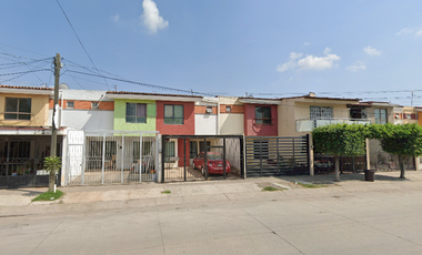 Casa en Av. La Llave, 45615 San Pedro Tlaquepaque, Jal., México