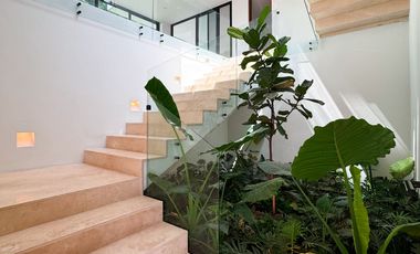 Casa En Venta En Colomos Providencia Nueva De Lujo, Zona Providencia, Zapopan