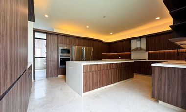 Casa En Venta En Colomos Providencia Nueva De Lujo, Zona Providencia, Zapopan