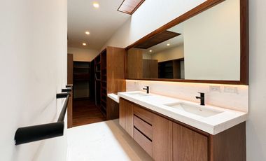 Casa En Venta En Colomos Providencia Nueva De Lujo, Zona Providencia, Zapopan