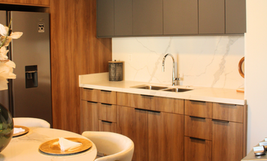 Modelo D en Bosques de Otay con 2 baños y terraza