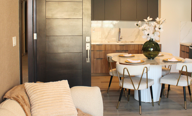 Modelo D en Bosques de Otay con 2 baños y terraza