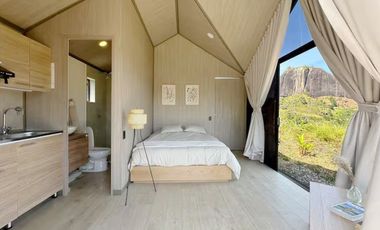 Venta lote con 2 cabañas, (AIrbnb)