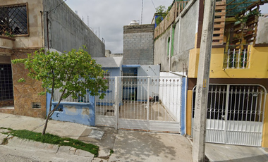 Casa en Remate Bancario en Av Lapislazuli, Jardines del Pedregal, Tuxtla gutierrez, Chiapas. (65% debajo de su valor comercials, solo recurso propios)