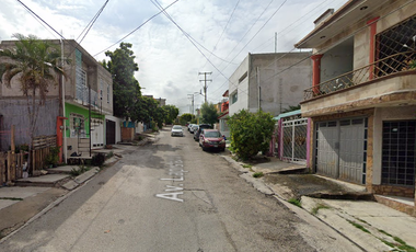 Casa en Remate Bancario en Av Lapislazuli, Jardines del Pedregal, Tuxtla gutierrez, Chiapas. (65% debajo de su valor comercials, solo recurso propios)