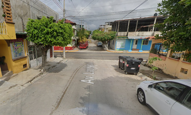 Casa en Remate Bancario en Av Lapislazuli, Jardines del Pedregal, Tuxtla gutierrez, Chiapas. (65% debajo de su valor comercials, solo recurso propios)