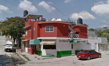 VENTA DE CASA GRANDE EN AV CIRCONIA, JARDINES DEL PEDREGAL, TUXTLA G., CHIAPAS