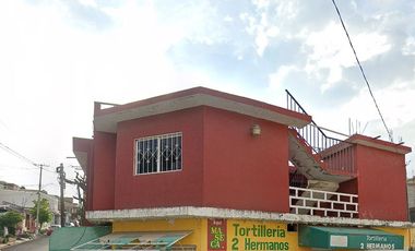 VENTA DE CASA GRANDE EN AV CIRCONIA, JARDINES DEL PEDREGAL, TUXTLA G., CHIAPAS