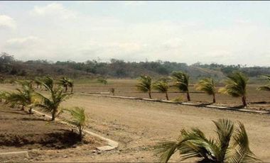 TERRENO DE 220M EN VENTA RIO VERDE ESMERALDAS