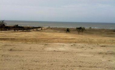 TERRENO DE 220M EN VENTA RIO VERDE ESMERALDAS