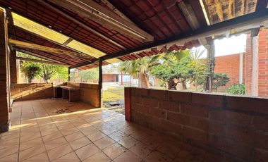 Terreno en Renta en San Buenaventura, Toluca, con construcción