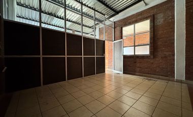 Terreno en Renta en San Buenaventura, Toluca, con construcción