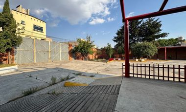 Terreno en Renta en San Buenaventura, Toluca, con construcción