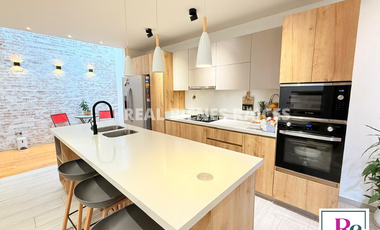 Venta de Hermosa Casa en Unidad Cerrada – La Ceja, El Tambo