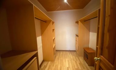 Hermosa Parcela con Casa, con 2 Piscinas y Quinchos Independientes en Padre Hurtado