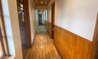 Hermosa Parcela con Casa, con 2 Piscinas y Quinchos Independientes en Padre Hurtado