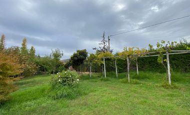 Hermosa Parcela con Casa, con 2 Piscinas y Quinchos Independientes en Padre Hurtado
