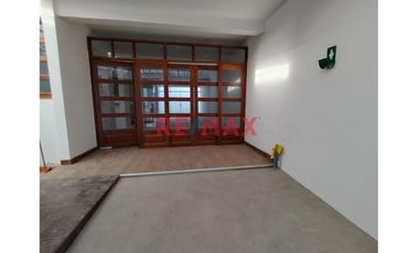 Se Vende Casa En Urb. Las Casuarinas En Los Portales // ID: 1136438