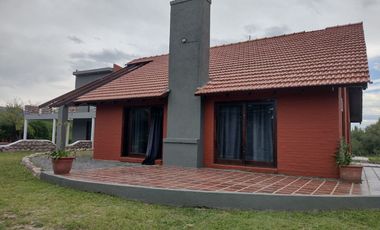 Complejo de cabañas, club house, confitería y restaurant