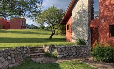 Complejo de cabañas, club house, confitería y restaurant