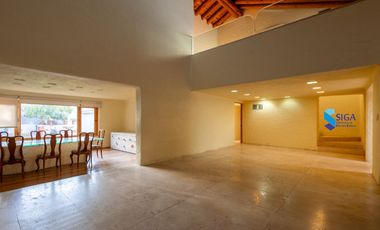 Hermosa Residencia en venta en Lomas