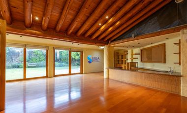 Hermosa Residencia en venta en Lomas