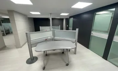 Edificio de Oficinas en Renta Amuebladas Zona Chapalita en Jardines de San Ignacio , Zapopan